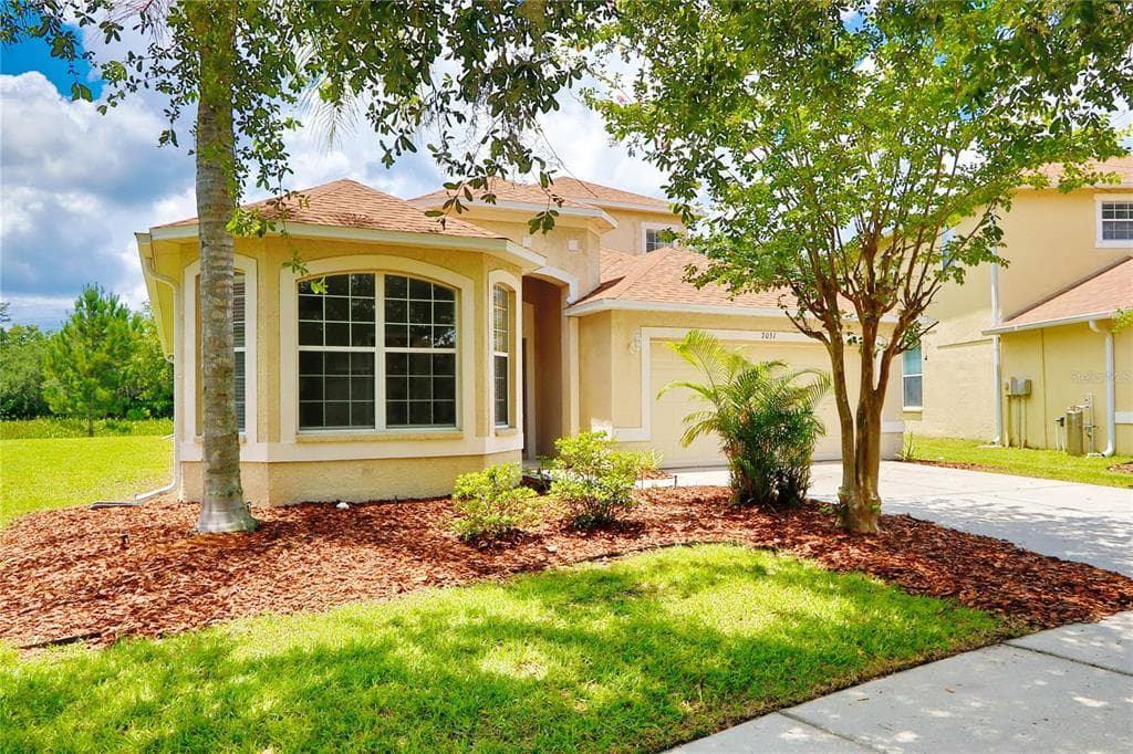 7031 MOSS LEDGE RUN LAND O LAKES, FL 34637