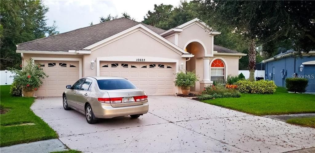 10623 PEARL BERRY LOOP LAND O LAKES, FL 34638