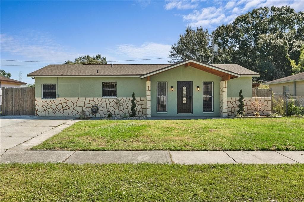 3212 DARLINGTON DRIVE TAMPA, FL 33619