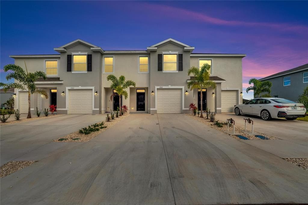 1947 PLEASANT MAPLE COURT BRADENTON, FL 34211