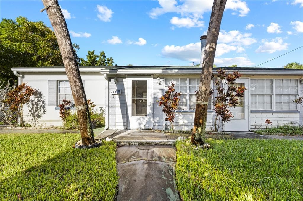 718 MANDALAY AVENUE CLEARWATER BEACH, FL 33767