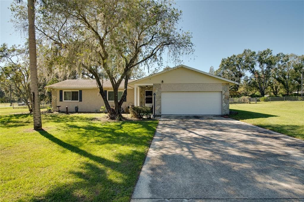 6941 NEWMAN CIRCLE E LAKELAND, FL 33811