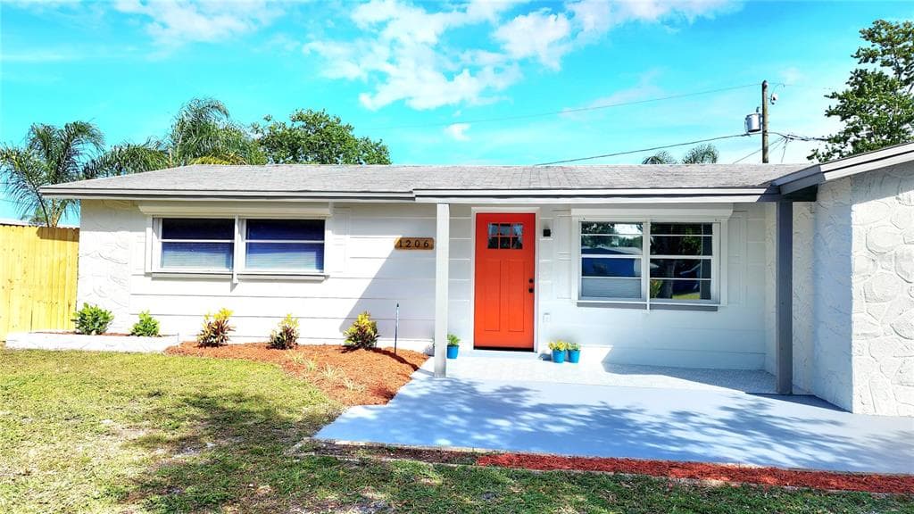 1206 TAMARAC DRIVE HOLIDAY, FL 34690