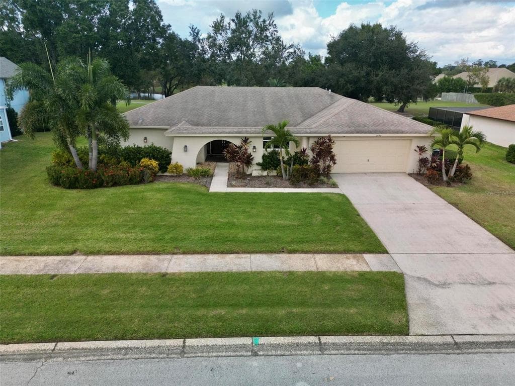 2848 MEADOW HILL DRIVE N