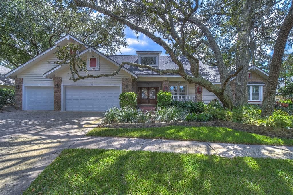 128 BARRINGTON DRIVE BRANDON, FL 33511