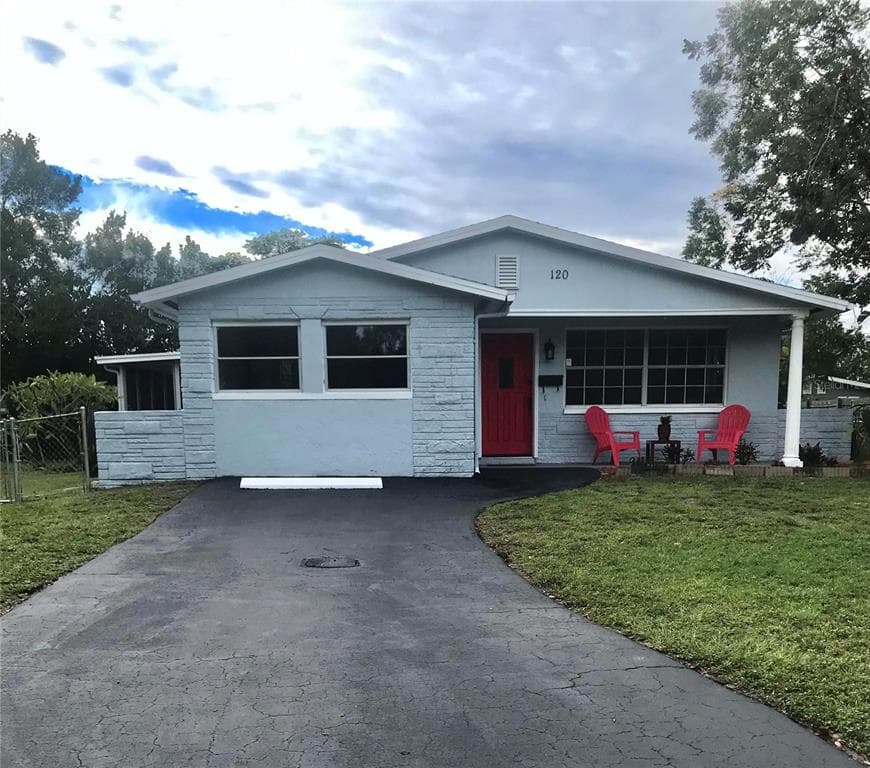 120 DAVENPORT AVENUE NE ST PETERSBURG, FL 33702