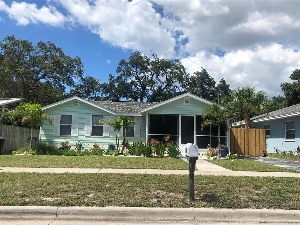 428 ORANGEWOOD DRIVE DUNEDIN, FL 34698