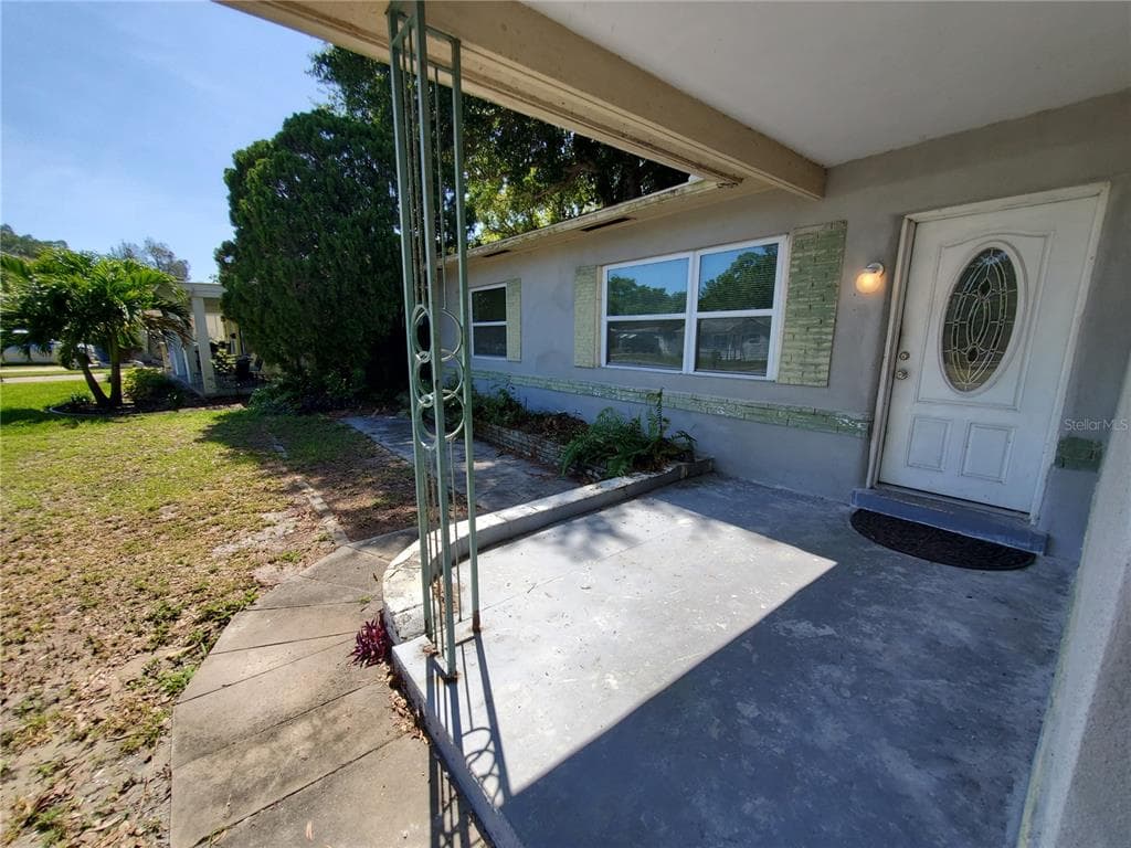 874 63RD AVE S ST PETERSBURG, FL 33705