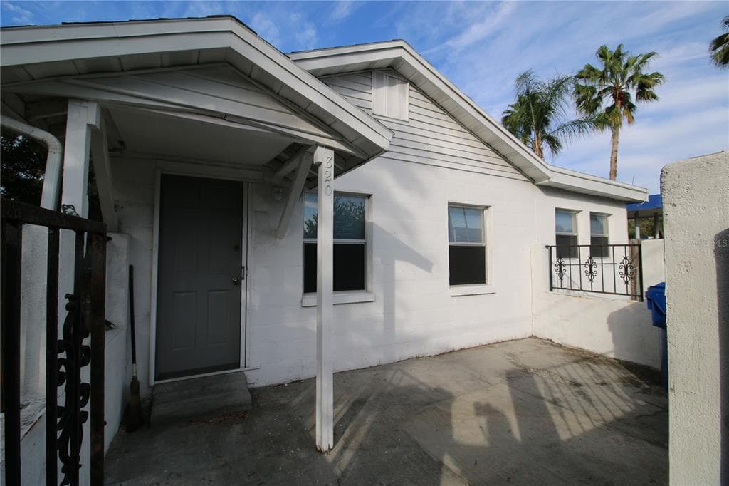 820 BEVERLY AVENUE LARGO, FL 33770