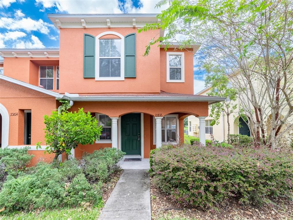 10816 LAKE SAINT CHARLES BOULEVARD RIVERVIEW, FL 33578