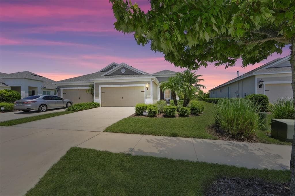 7340 PARKSHORE DRIVE APOLLO BEACH, FL 33572