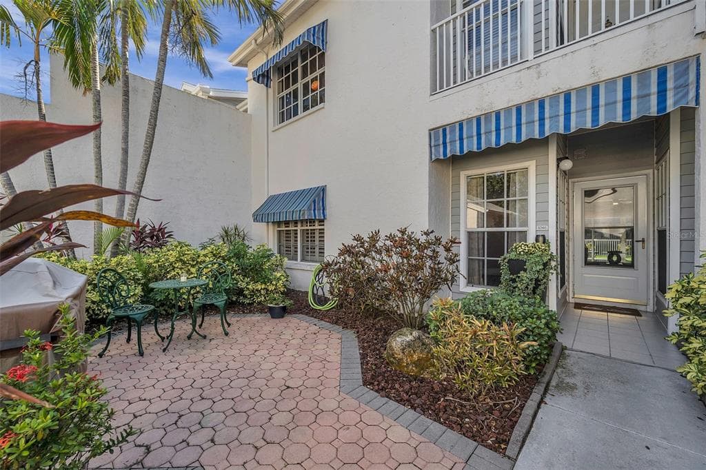 11525 SHIPWATCH DRIVE UNIT 1046 LARGO, FL 33774