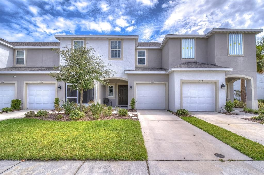 7052 SUMMER HOLLY PLACE RIVERVIEW, FL 33578