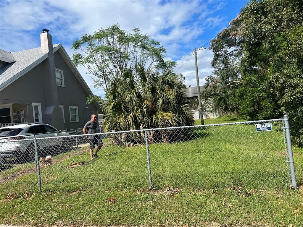 AVENUE A NE WINTER HAVEN, FL 33881