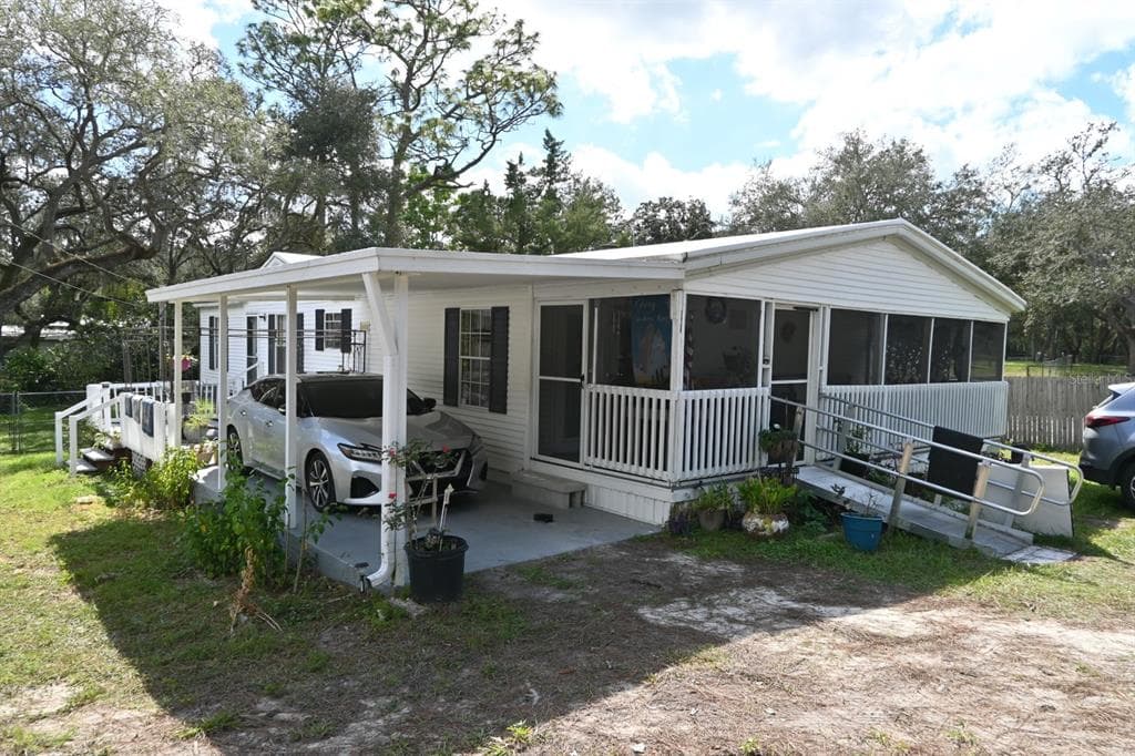35096 REYNOLDS STREET DADE CITY, FL 33523