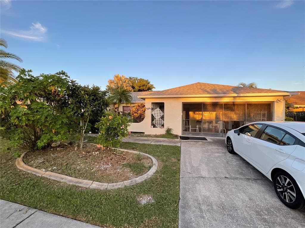 1132 GREENLEA DRIVE HOLIDAY, FL 34691