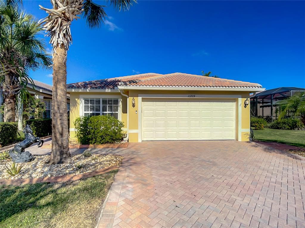 15779 CRYSTAL WATERS DRIVE WIMAUMA, FL 33598