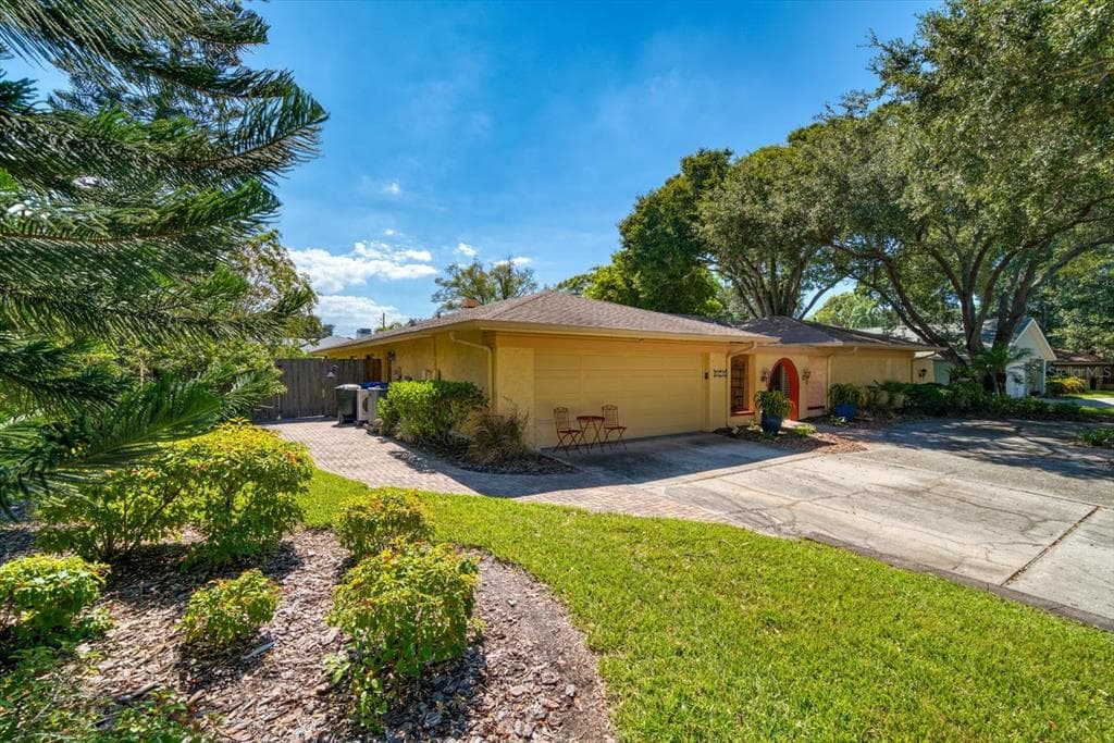 1675 CINNAMON LANE DUNEDIN, FL 34698