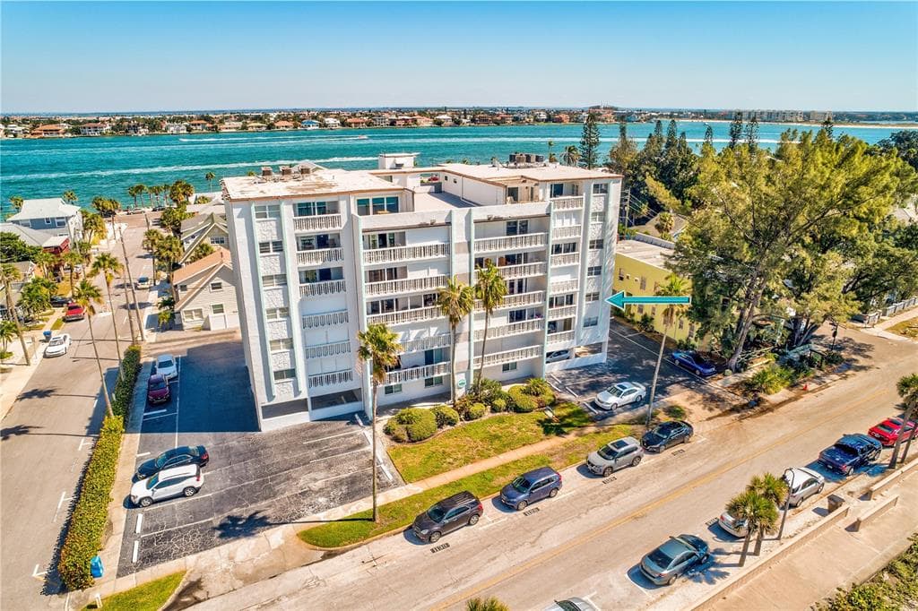 403 GULF WAY UNIT 301 ST PETE BEACH, FL 33706