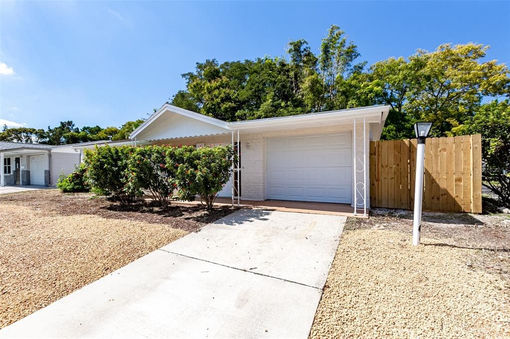 10917 GAWAIN ROAD PORT RICHEY, FL 34668