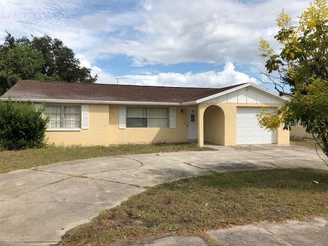 8742 ROBLE WAY PORT RICHEY, FL 34668