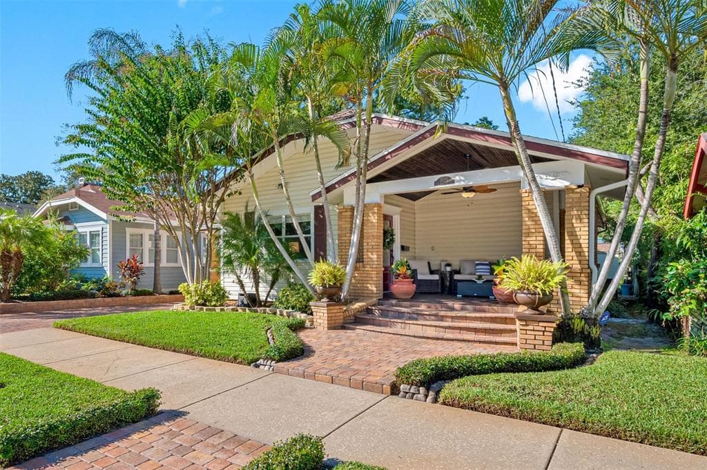 1020 E HAMILTON AVENUE TAMPA, FL 33604