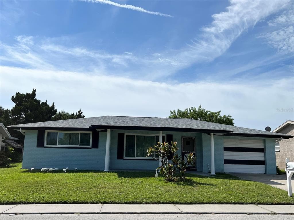 7042 MAPLEHURST DRIVE PORT RICHEY, FL 34668