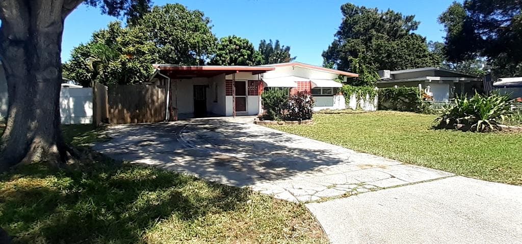 2210 EUCLID CIRCLE S CLEARWATER, FL 33764