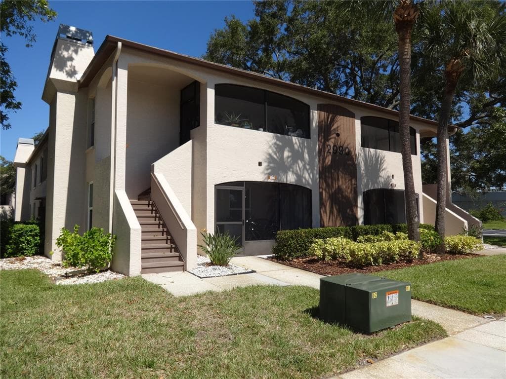 2990 BONAVENTURE CIRCLE UNIT 104 PALM HARBOR, FL 34684