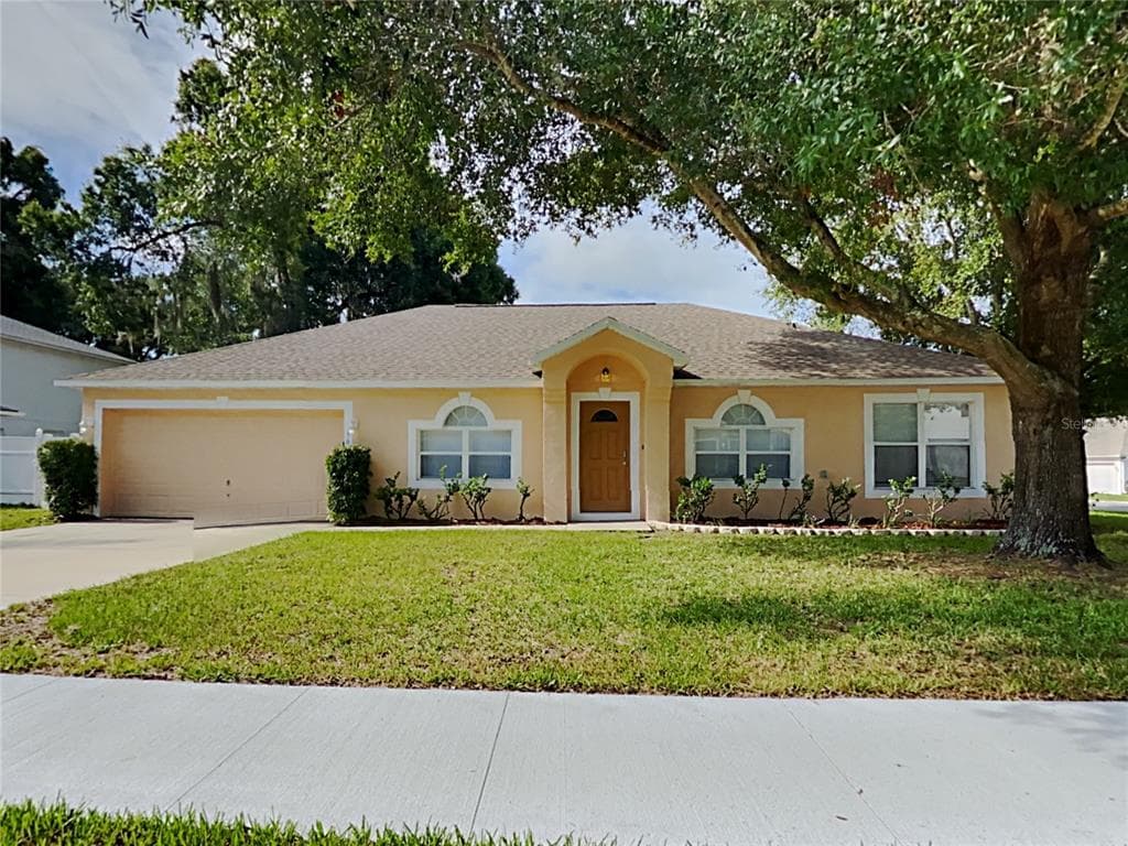 964 CASCADES PARK TRAIL DELAND, FL 32720