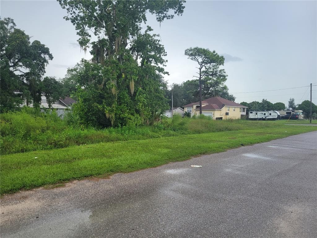 SWORDBILL/CHEYENE DRIVE HOLIDAY, FL 34690