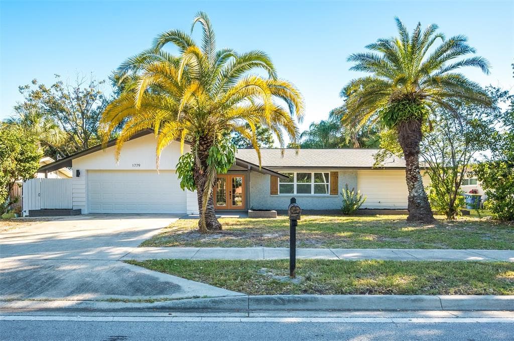 1779 UNION STREET CLEARWATER, FL 33755
