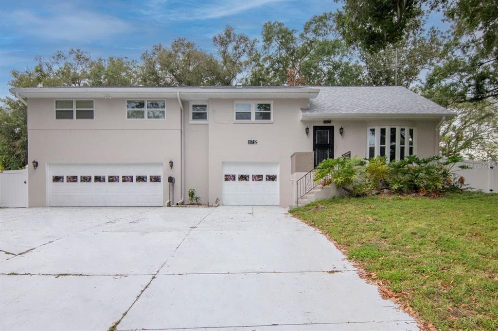 11712 N ROME AVENUE TAMPA, FL 33612