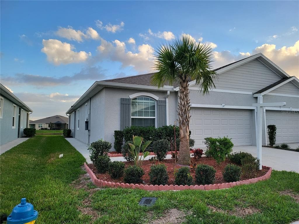 7579 STONEBROOK CIRCLE WESLEY CHAPEL, FL 33545