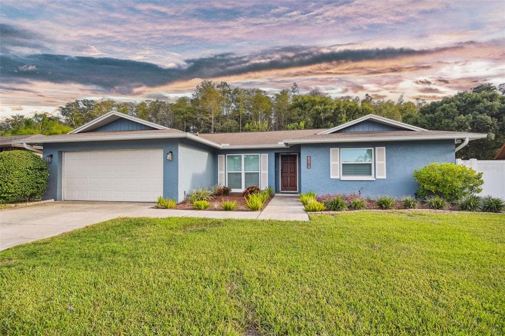 4216 WINDTREE DRIVE