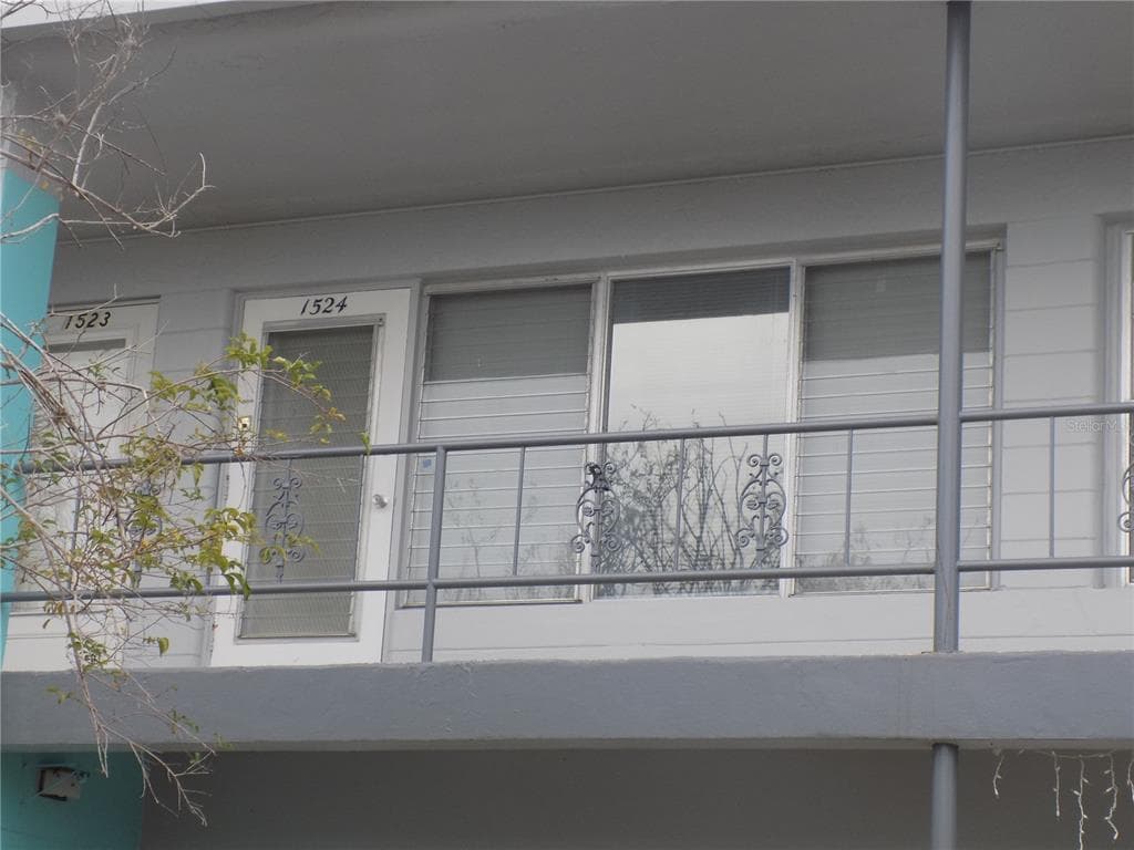 4325 58TH WAY N UNIT 1524 KENNETH CITY, FL 33709