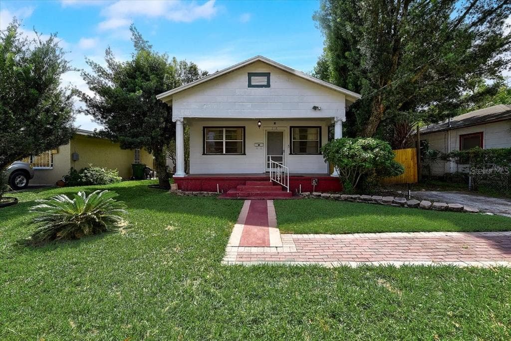 2118 W SAINT JOSEPH STREET TAMPA, FL 33607