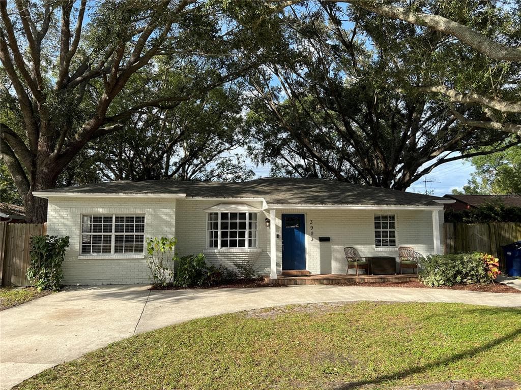 3903 W BAY VILLA AVENUE TAMPA, FL 33611