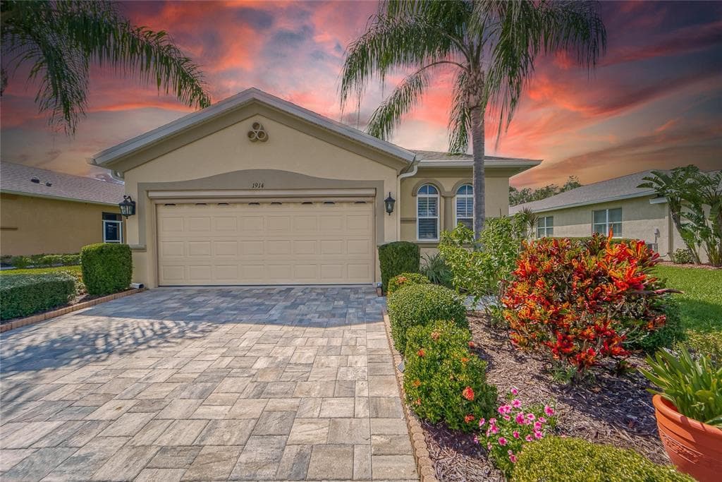 1914 STERLING GLEN COURT SUN CITY CENTER, FL 33573