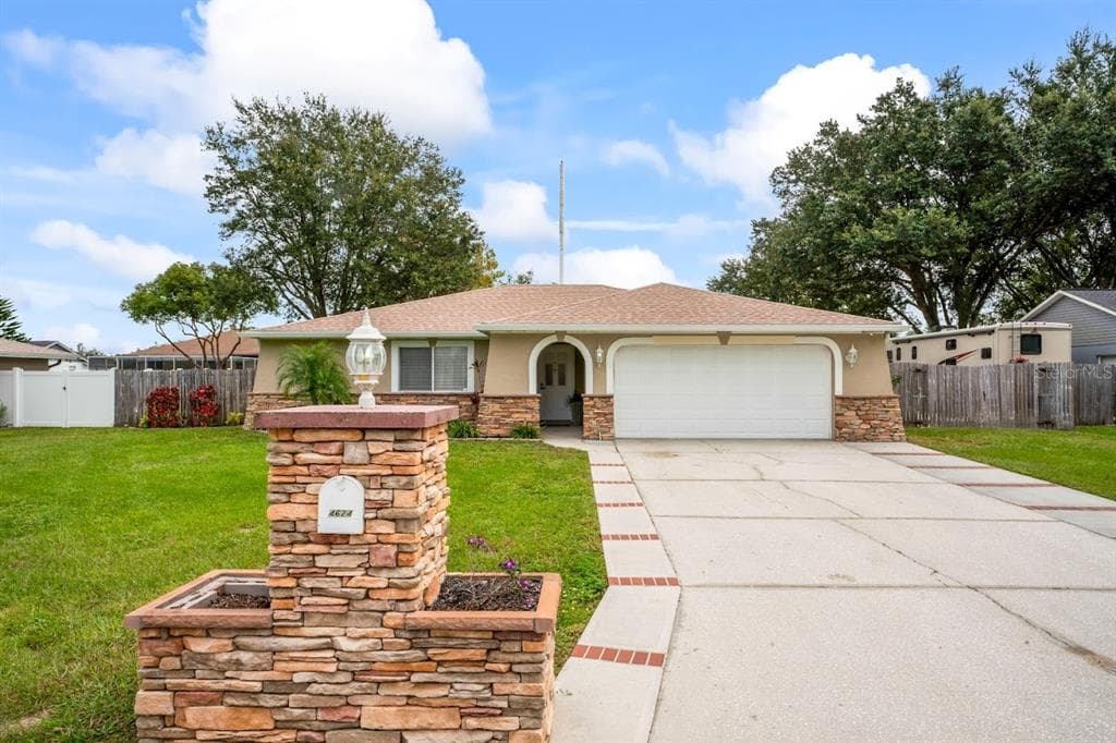 4624 CANTERBURY DRIVE LAND O LAKES, FL 34639