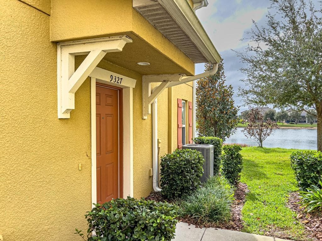 9327 AMERICAN HICKORY LANE RIVERVIEW, FL 33578