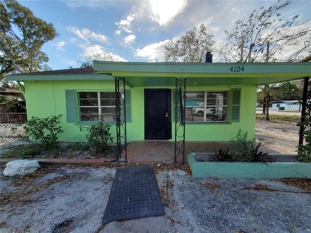 4124 W ARCH STREET TAMPA, FL 33607