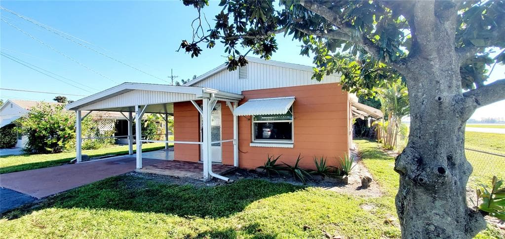 12 LYCHEE DRIVE WINTER HAVEN, FL 33881