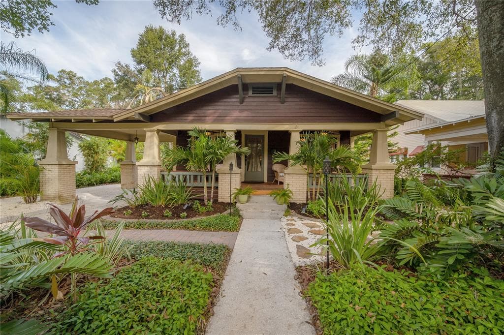 1218 E HENRY AVENUE TAMPA, FL 33604