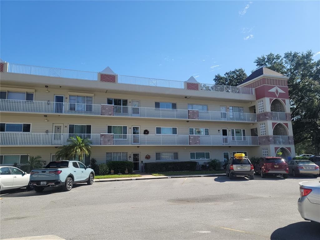 2262 SWEDISH DRIVE UNIT 60