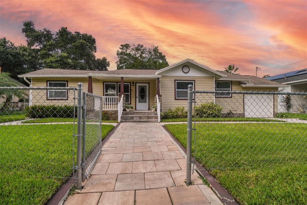 3204 N AVON AVENUE TAMPA, FL 33603