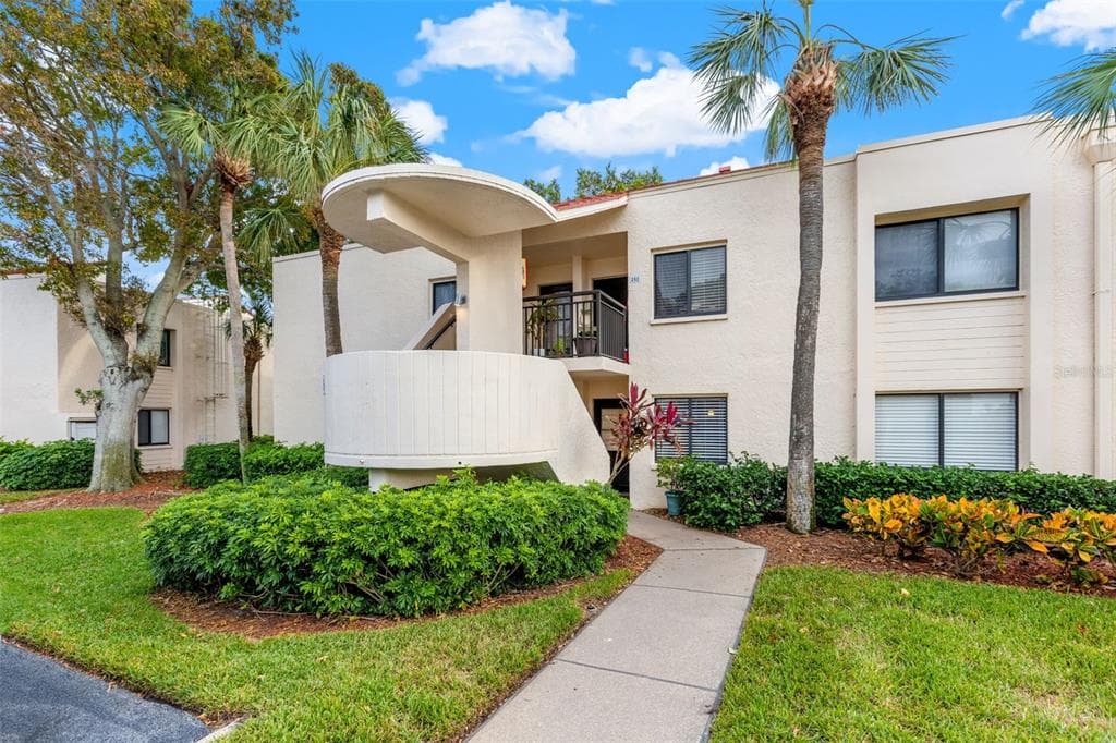 5736 LA PUERTA DEL SOL BOULEVARD S UNIT 151 ST PETERSBURG, FL 33715