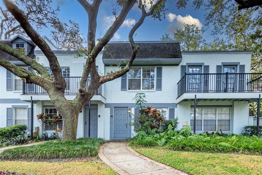4451 VIEUX CARRE CIRCLE TAMPA, FL 33613