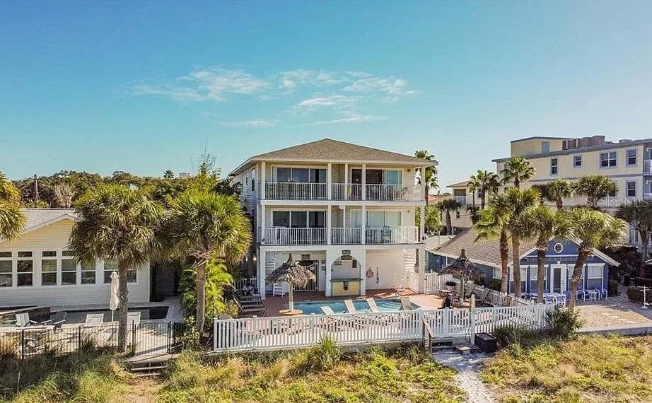 220 GULF BOULEVARD UNIT D INDIAN ROCKS BEACH, FL 33785