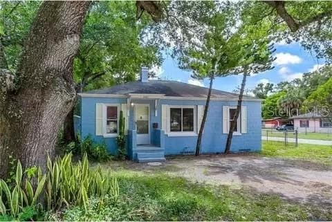3901 N DARWIN AVENUE TAMPA, FL 33603